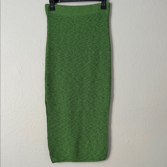 NWOT MANGO Women's Slit Knitted Skirt in Green in Size S - Picture 7 of 16